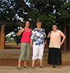 Heidrun Möller mit Gruppe in Benin